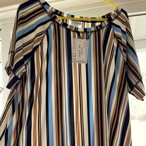 Lularoe Hailey top